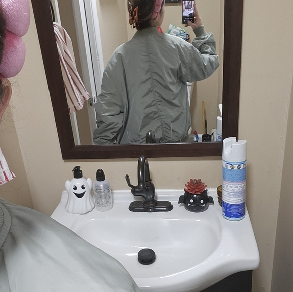 H&m Light Sage oversized bomber - Picture 7 of 9